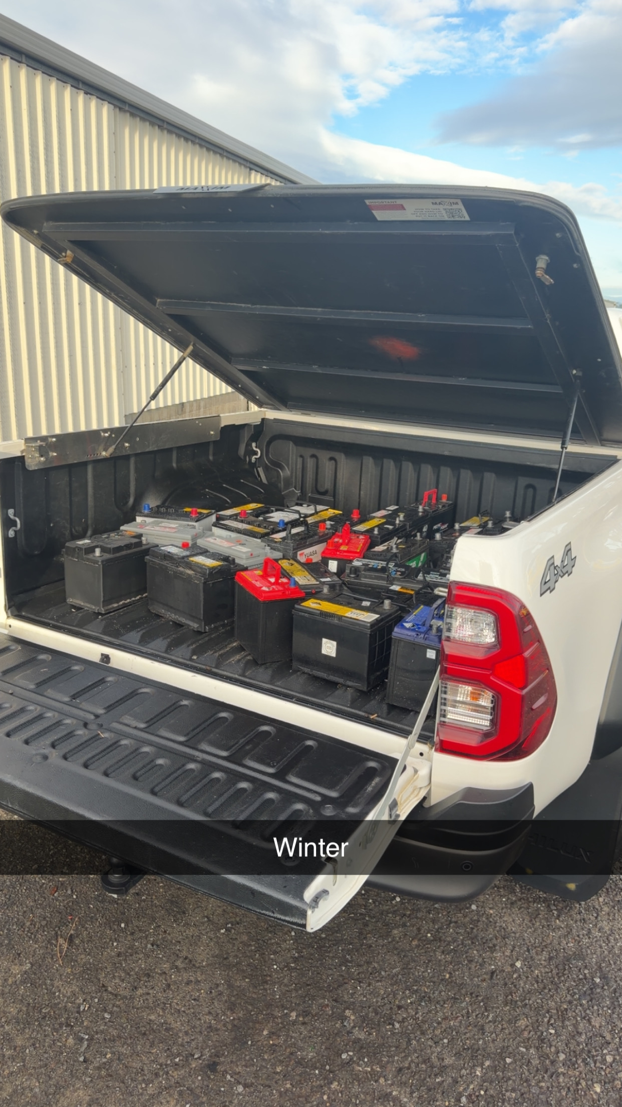 Mobile automotive service equipment